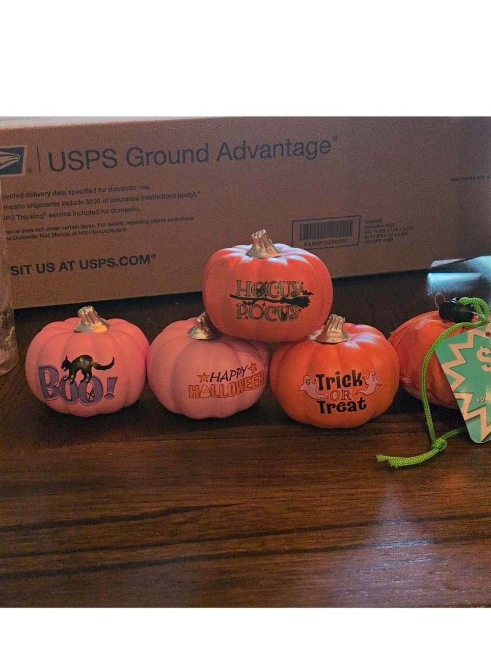 Pumpkin Foldable Reusable Shopping Bag 14.4 x 19.7 in, & 4 plastic pumpkins